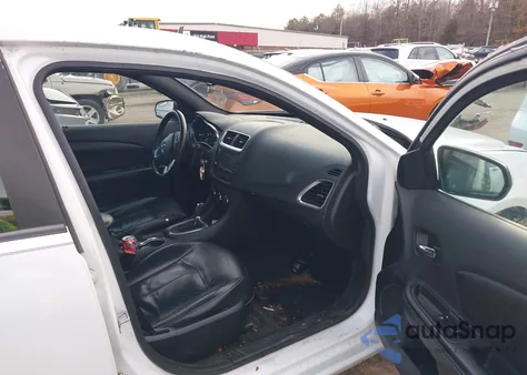 2013 Dodge Avenger Sxt z USA, uszkodzony, nr VIN 1C3CDZCB4DN581566